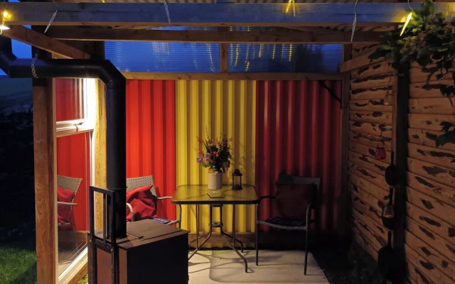 The Journeyman Luxury Shepherds Hut