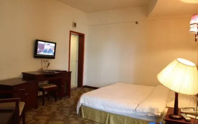 Lingchuan Fuxin Holiday Hotel