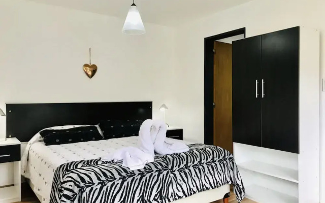 Apart Piquito de Oro