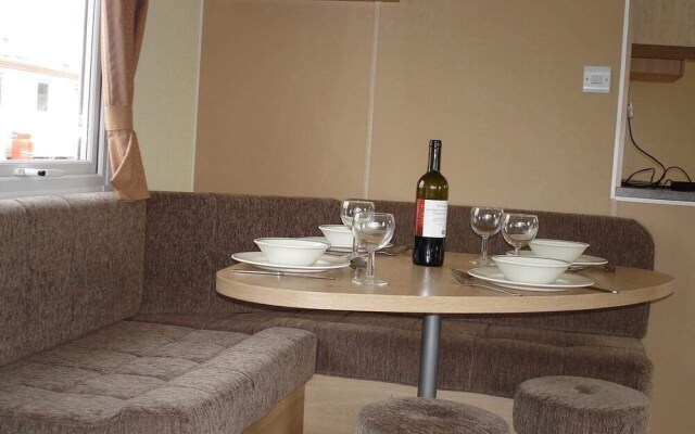 2 Bedroom Caravan in Hunstanton Dogs go Free