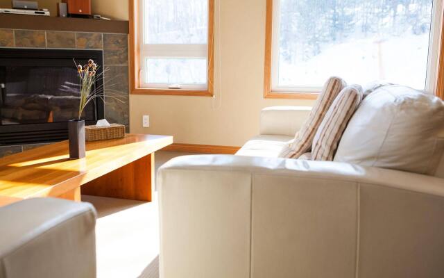 Niseko Alpine Apartments
