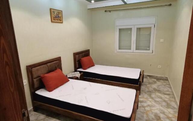 Akid Lotfi En Face Hôtel Méridienne Oran
