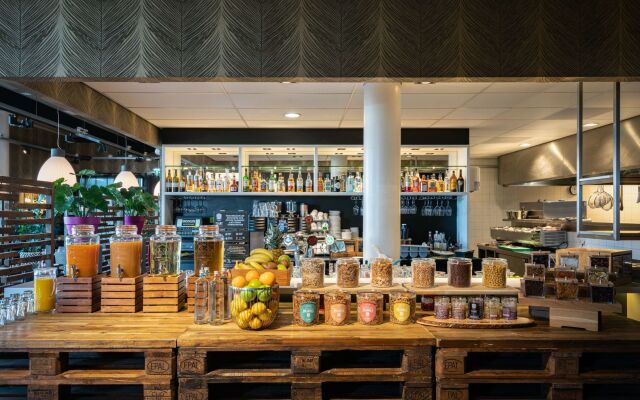 DoubleTree by Hilton Hotel Amsterdam - NDSM Wharf