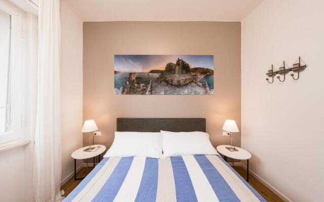 Poseidon Apartment 011019-LT-0180