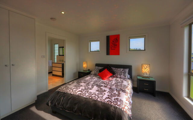Rosebank Cottage Collection