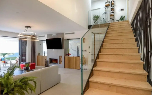 Villa Lucy Cherry CFH