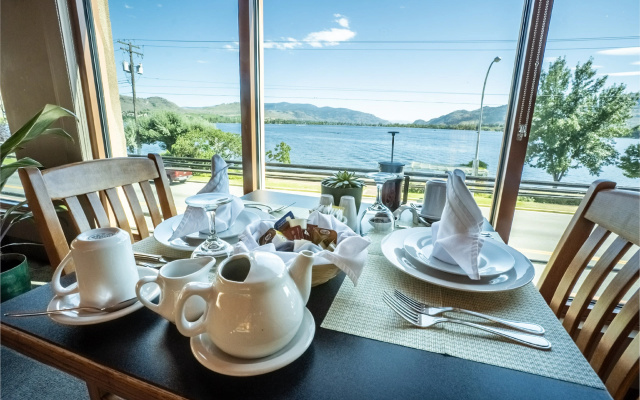 Holiday Inn Hotel & Suites Osoyoos