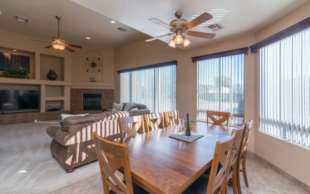 Casa Vista 4 Bedroom Home by RedAwning