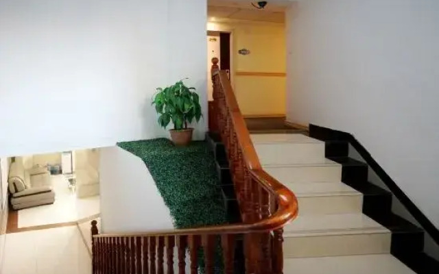 Jinqilin Hostel (Shanghai Waigaoqiao Free Trade Zone)