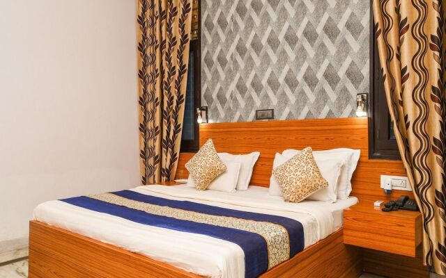 OYO 15407 Home Feeling Accomodation