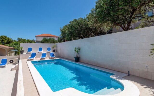 Apartment Mornar Trogir/Arbanija 29383