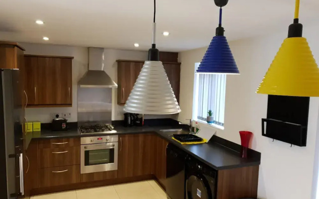 Liverpool Short Stay-Belmont Suite