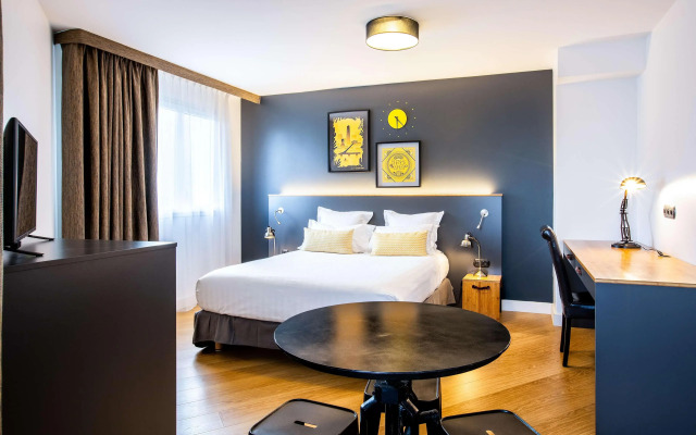 Best Western Plus Suitcase Paris La Defense