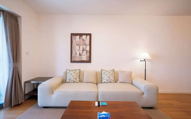 Tyms Elegant 2BR 1BA Apt Walk to Malls