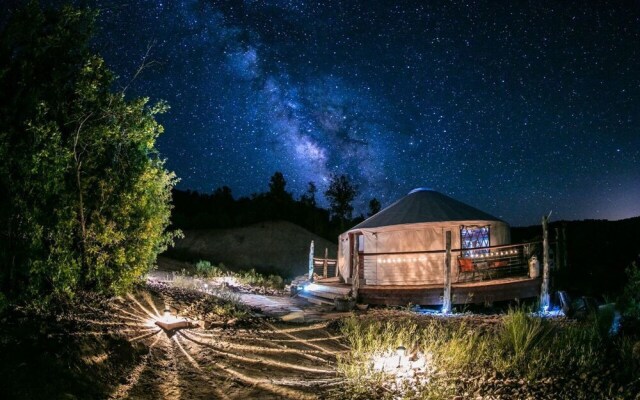 Zion Backcountry Yurt - Campsite