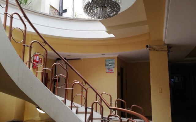 Hotel Bombuscaro