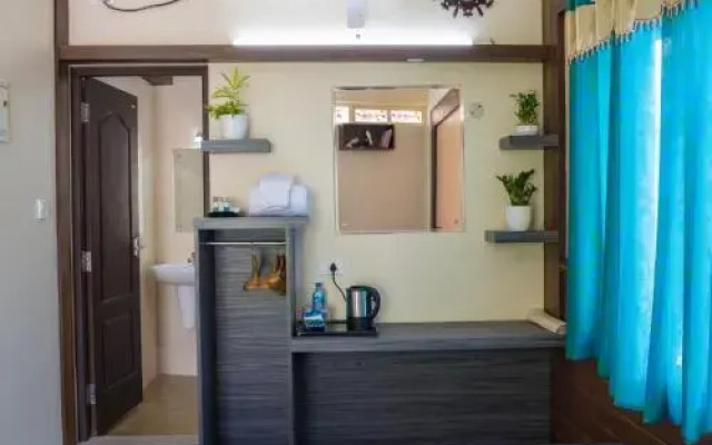 Gems 9 Airport Hotel