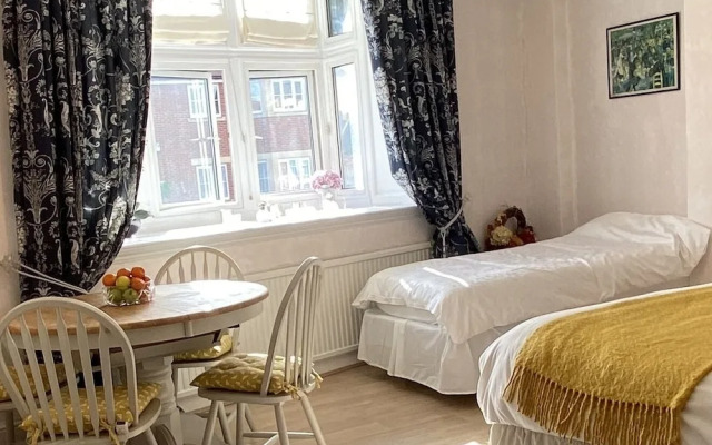 Captivating 3-bed Apartment in Henley-on-thames