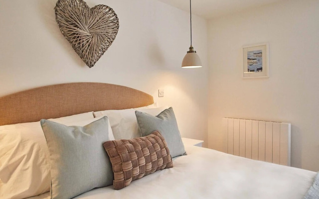 Threadneedle Cottage