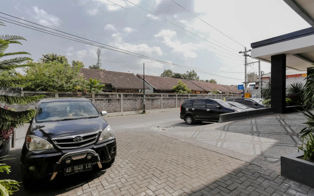 RedDoorz near Pascasarjana UGM 2