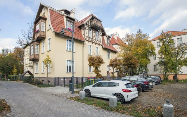 Parkowa Apartment Sopot by Renters