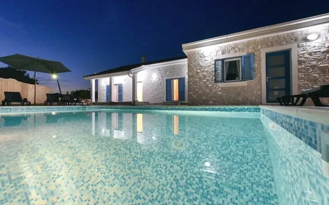 Ani 1 - With Pool - H