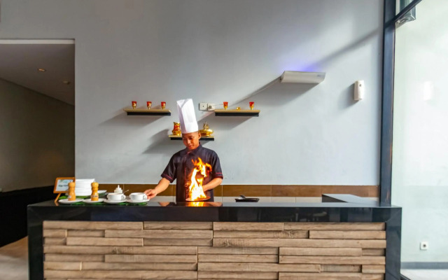 Hotel AYOLA Lippo Cikarang