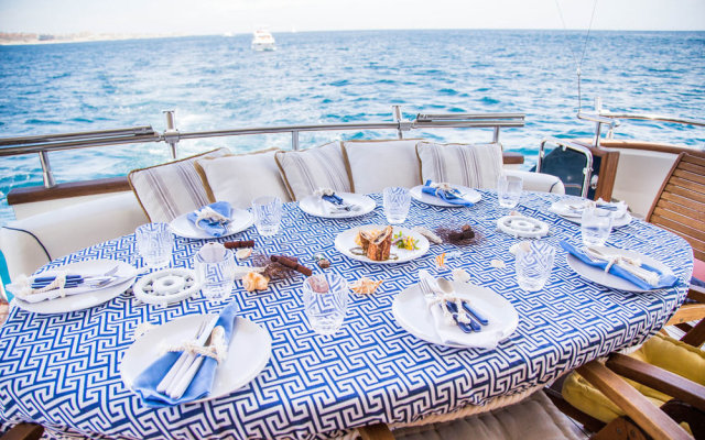 Catarí Luxury Yacht