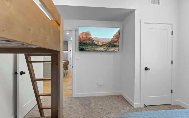 Cliffside Vista Stay for 7!