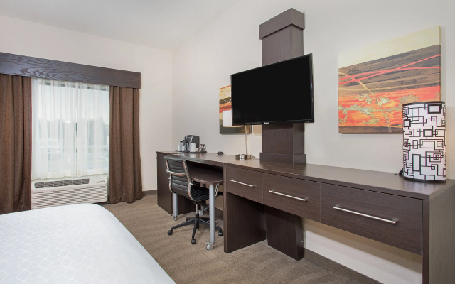 Holiday Inn Express & Suites Glasgow by IHG