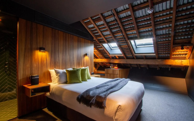 Moss Hotel