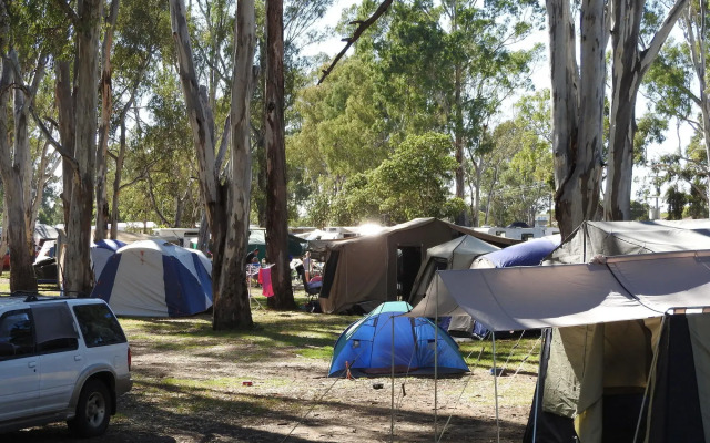 Victoria Lake Holiday Park