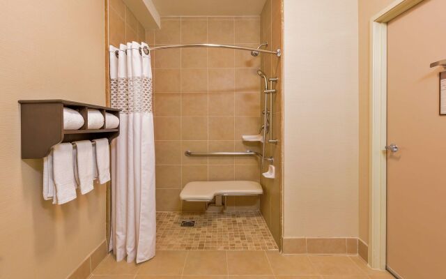 Spark by Hilton Bakersfield Central