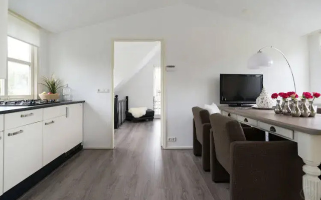 Western Docklands Area Apartments