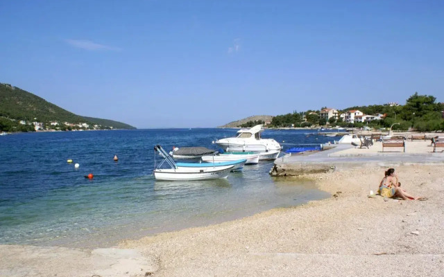 Apartments with a parking space Grebastica, Sibenik - 4252