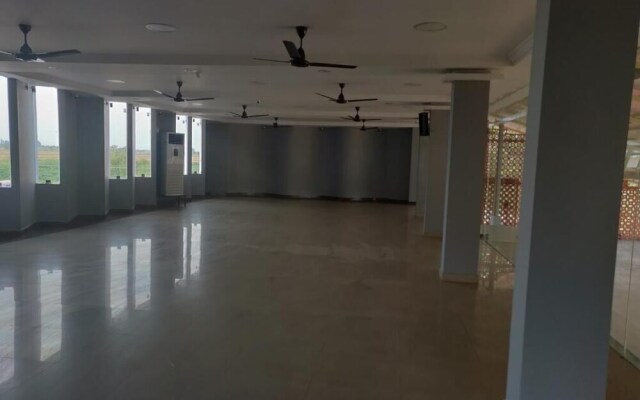 Hotel Parth Residency