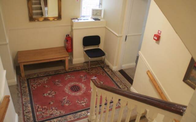 No 13 Townhouse