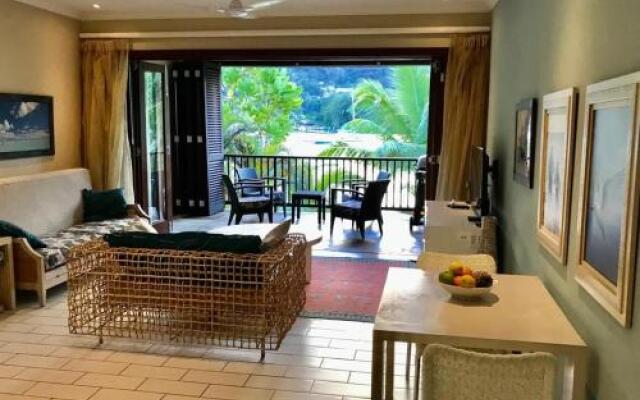 Papay Suite by Simply-Seychelles