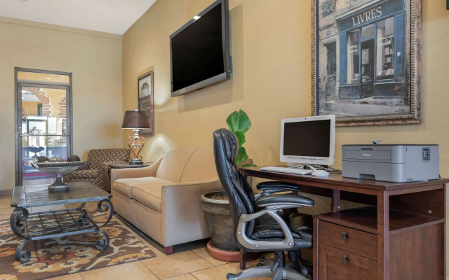 Best Western Taylor Inn