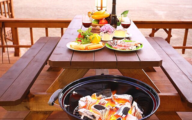 Hongchen Happiness Yard Pension