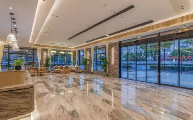 Duogao Hotel (Cixi Zhouxiang Branch)