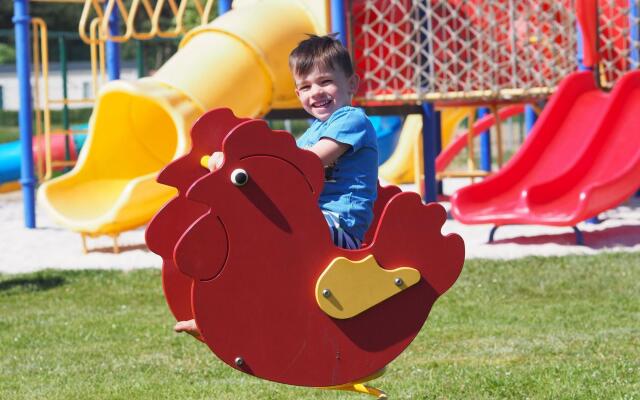 Neat Chalet With Microwave, Near Antwerp