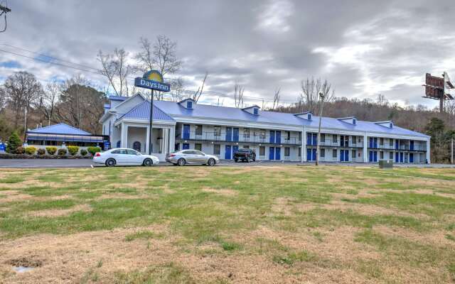 Days Inn by Wyndham Harriman