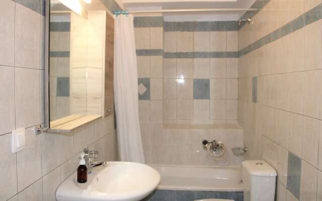 "kalamaki Plaza Apartments ''tzante''"