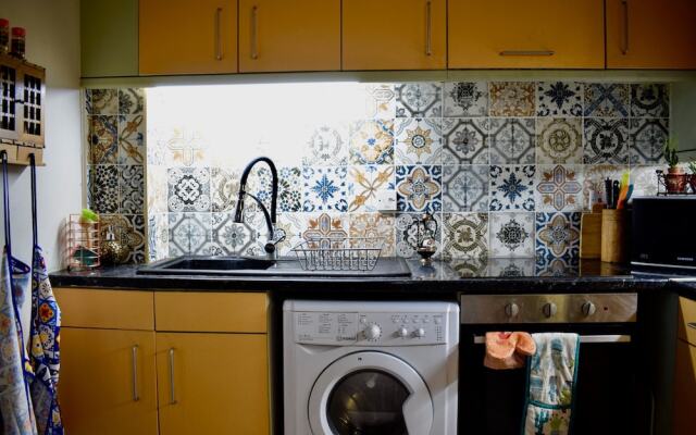 Vibrant 3 Bedroom Flat With Balcony Near Shoreditch