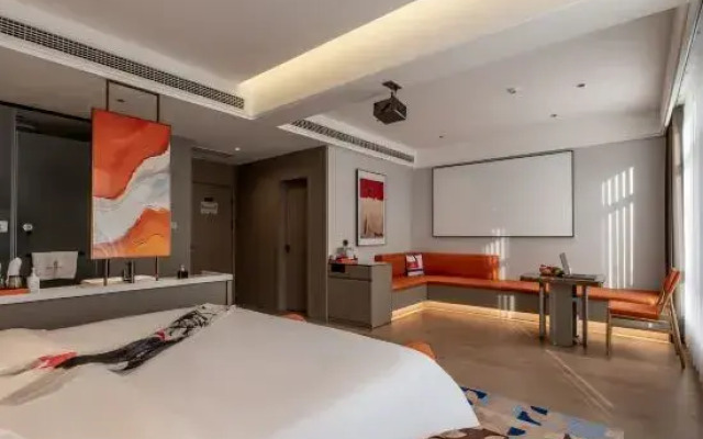 Yuepeng Meihao Hotel (Oriental Lijingmao Branch, Qingyang High speed Railway Station)