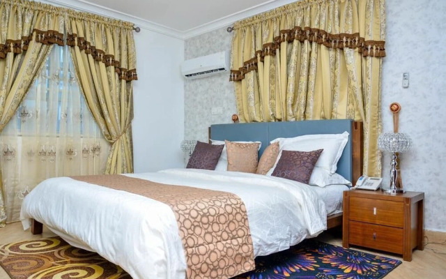 Crystal House International Hotel
