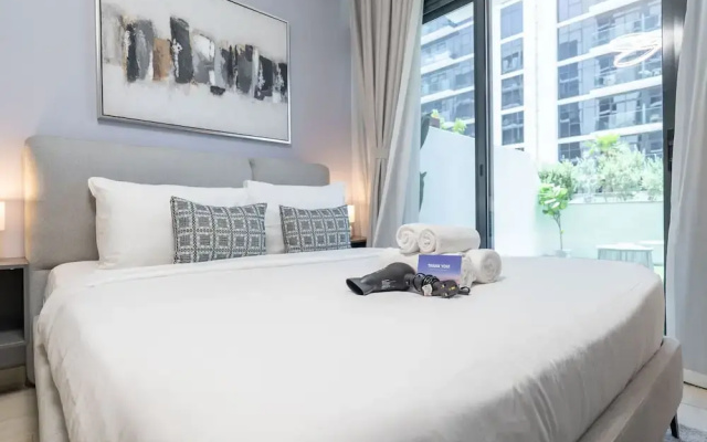Elegant Studio With Garden in Meydan - Dubai