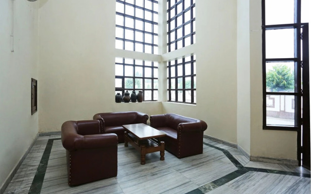 OYO 16906 Hotel Balsons