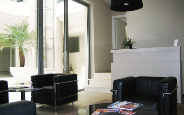 Home 15 Residence